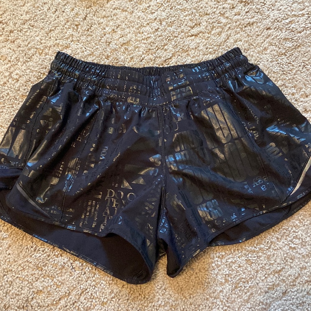 Lululemon Hotty Hot short 2.5” high rise